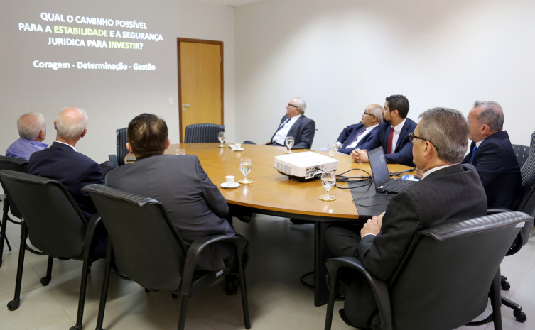 Apresentação do plano de reestruturação 