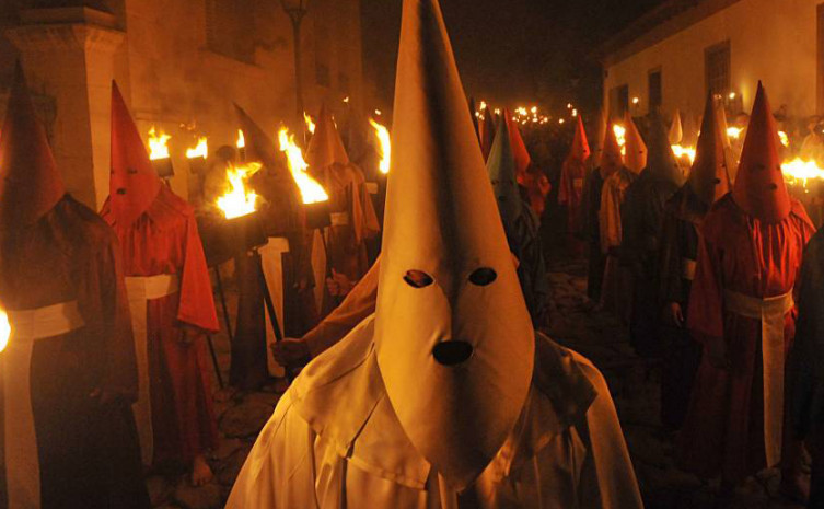 A Procissão do Fogaréu tem sua origem na Espanha