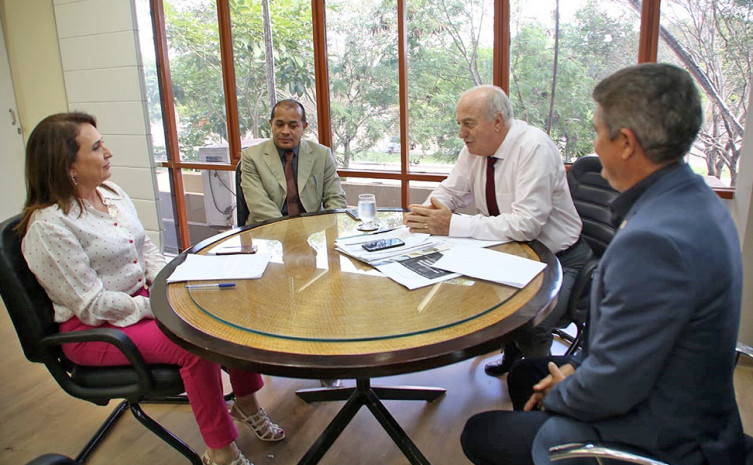 Encontro ocorreu  no final da tarde desta quinta-feira, 21