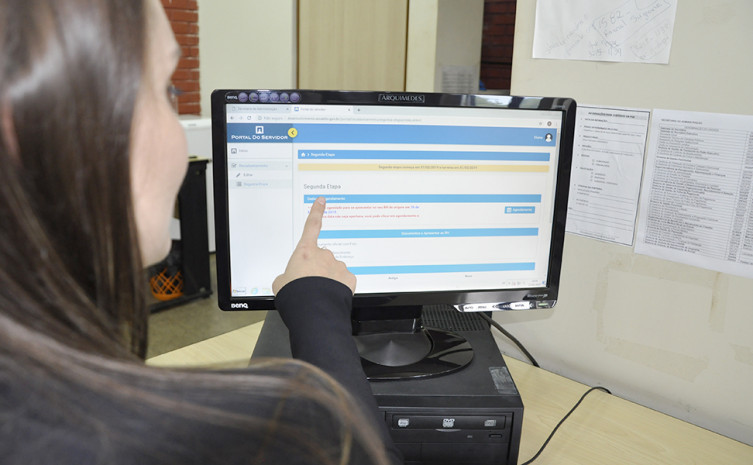 Para realizar  segunda fase do  recadastramento, o servidor precisa acessar a página  da Administração www.secad.to.gov.br