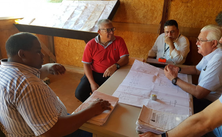 Técnicos do Inmetro vistoriam obra da sede própria da Agência de Metrologia