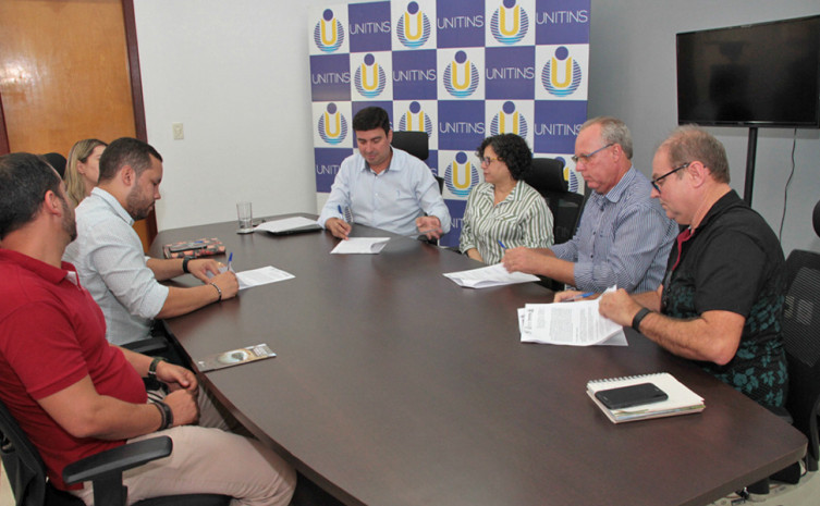 Unitins firma parceria para atuar no Projeto Quelônios com pesquisa e extensão na região de Caseara