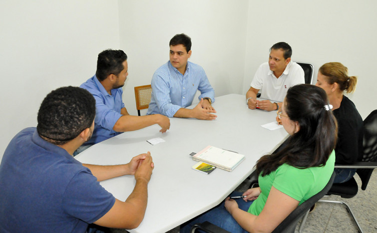 Equipe técnica da Seagro e consultores discutem estudos para pavimentação da Agrotins