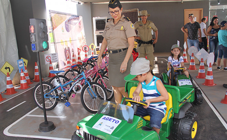 Objetivo da ação realizada pelo Governo do Tocantins neste final de semana, em um shopping da Capital, foi promover a educação e a segurança no trânsito