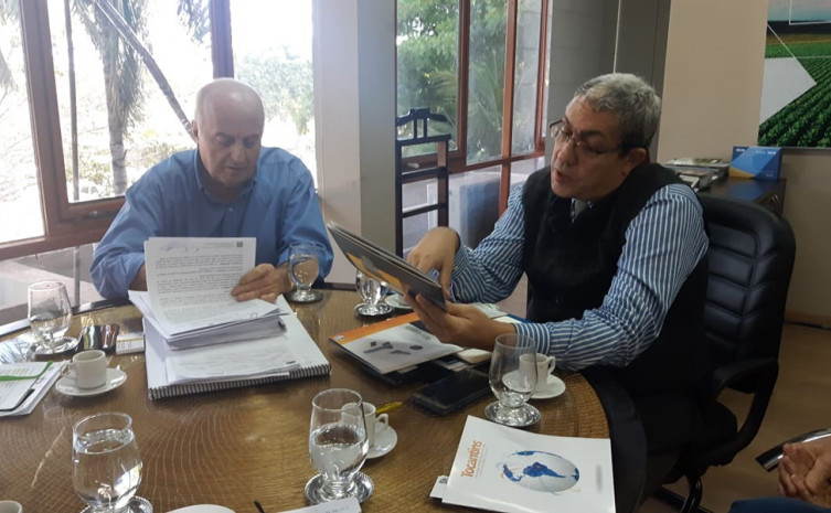 Secretário apresenta as vantagens fiscais a investidor interessado em montar uma unidade processadora de oxigênio no Estado  