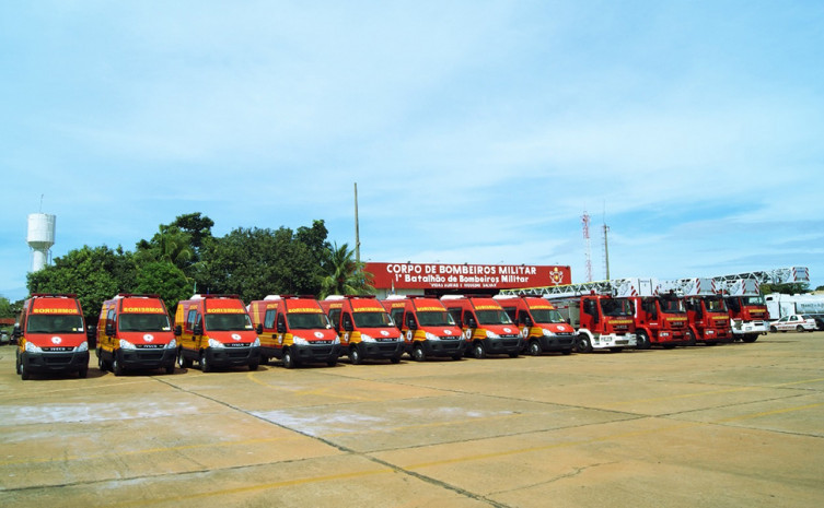 Veículos de salvamento e resgate do Corpo de Bombeiros Militar