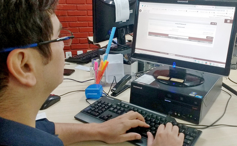 Login e senha asseguram a integridade das informações do sistema