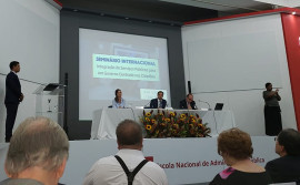 Secretário da Administração participa de Seminário Internacional sobre integração de serviços públicos