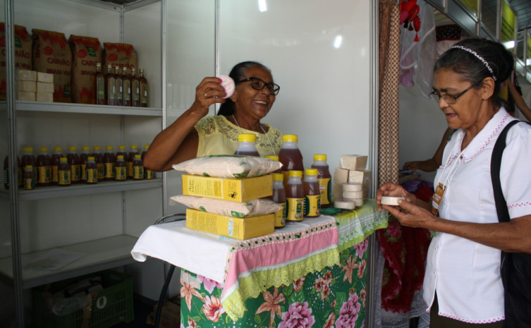 A venda do mel é um dos fortes empreendimentos no Tocantins