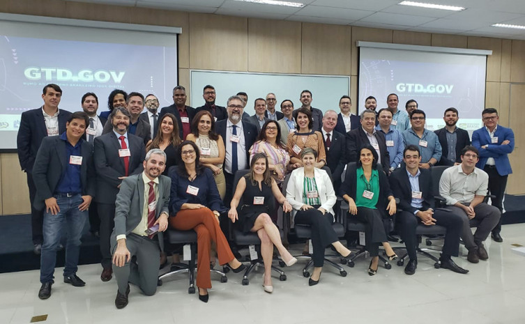 Técnicos de 16 estados que  formam o Grupo de Transformação Digital dos Estados e DF