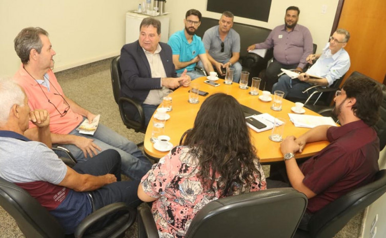 Reunião sobre uso múltiplo do lago Manuel Alves