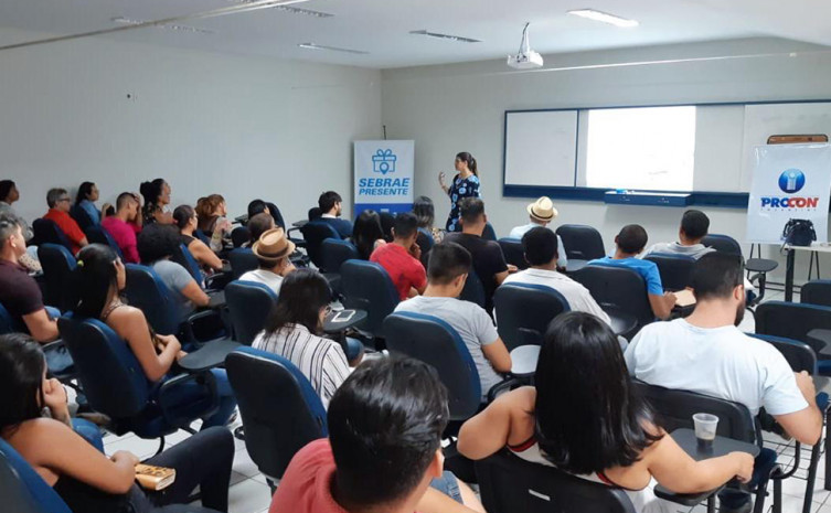 Procon e Sebrae orientaram candidatos a micro empreendedorismo  sobre os direitos do consumidor