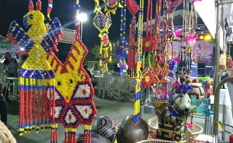 O artesanato, incluindo o indígena, também estará presente na festa