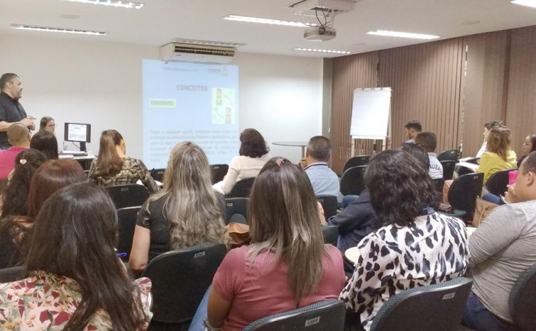 Objetivo do curso é que mais servidores estaduais estejam aptos a atuar como fiscais de contratos