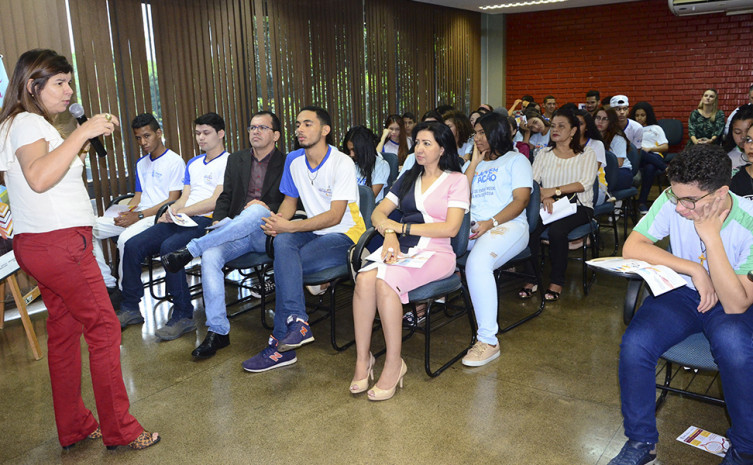 Projeto Educação para a Transparência promove 4º circuito de visitas de estudantes na Controladoria 