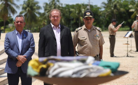 Governo do Estado celebra Dia da Bandeira em solenidade na Praça dos Girassóis
