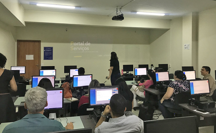 Em dois dias de treinamento servidores de 17 órgãos do Estado foram capacitados para implantação do Portal de Serviços