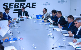 Secretário da Indústria, Comércio e Serviços toma posse no Conselho Deliberativo do Sebrae