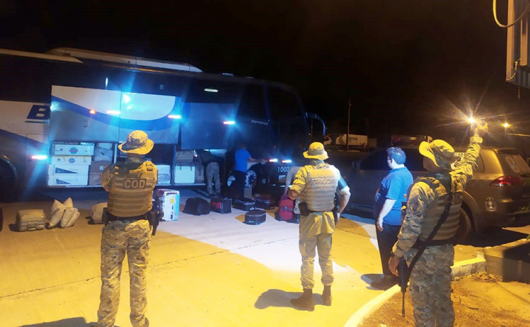  Ações foram realizadas pelo Batalhão de Polícia Militar Rodoviário e de Divisas com apoio da Força Tática Cães do 4º Batalhão da PM