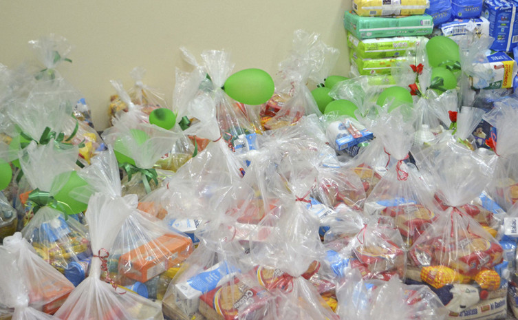  Foram mais de 3,6 mil itens arrecadados, que serão distribuídos na próxima segunda-feira, 9, pelos participantes da campanha natalina