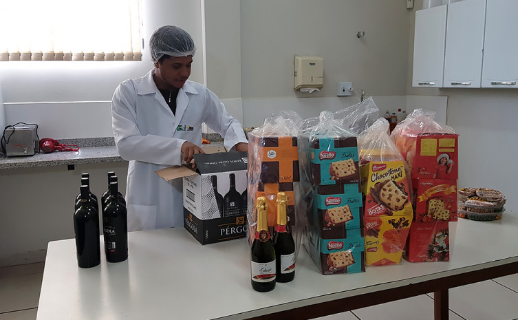 Anualmente a Metrologia Estadual realiza uma operação especial de fiscalização dos produtos da ceia natalina   