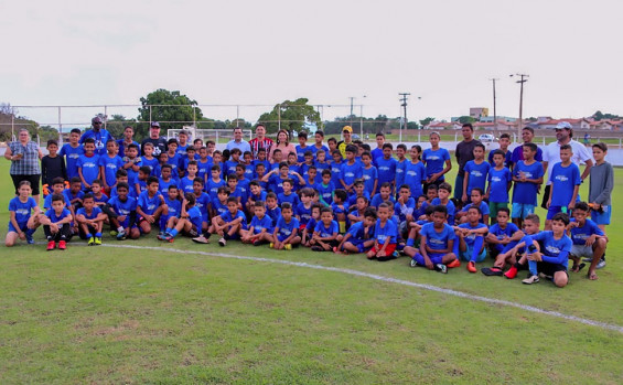 Amistoso marca encerramento do ano na Escolinha de Futebol Nilton Santos,  em Palmas