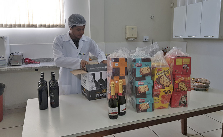 Panetones, espumantes e vinhos passarão por testes laboratoriais para averiguação da pesagem informada na embalagem