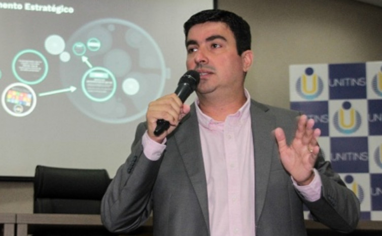 Reitor durante a abertura da Semana Pedagógica de 2019
