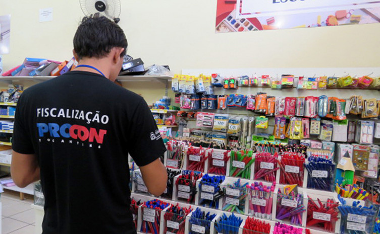 Procon Tocantins orienta consumidores a pesquisar antes de comprar