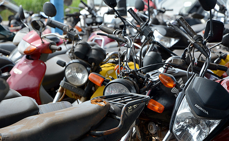 São 800 motocicletas disponíveis para leilão, com lance inicial de R$10