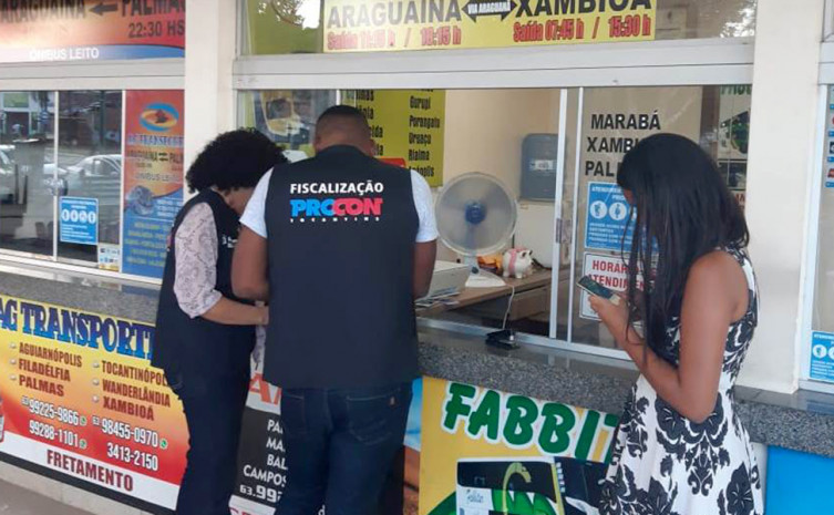 Procon fiscaliza gratuidade e desconto em passagens para idoso