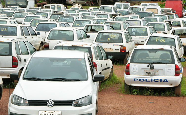 Serão leiloados cerca de 594 veículos entre motos, caminhões, microônibus, tratores e carros de passeio