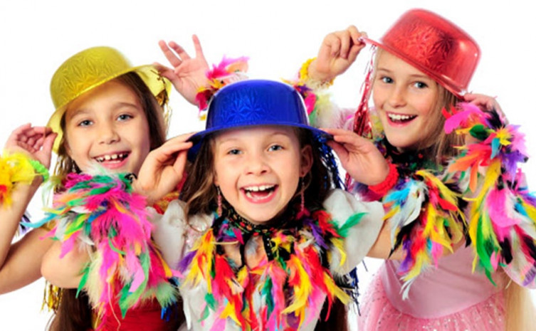 Fantasias, produtos têxteis e adereços devem contar com o Selo de Conformidade do Inmetro