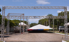 Shows de qualidade e parcerias sociais garantem realização do Toca pra Praça
