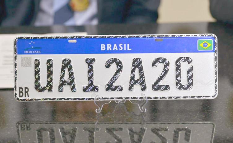 Exemplo de Placa Mercosul