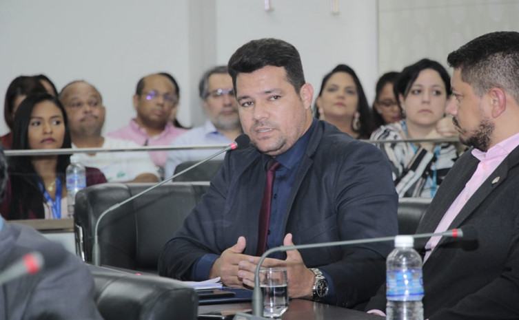 Segundo o Código de Defesa do Consumidor (CDC), no art 6º são direitos básicos do consumidor a proteção da vida, saúde e segurança contra os riscos provocados por práticas no fornecimento de produtos e serviços