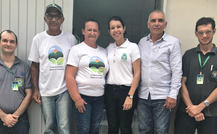 Equipe da Seagro e proprietários da agroindústria na inauguração do estabelecimento