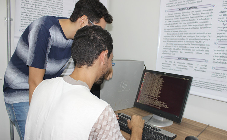 Acadêmicos participam de pesquisas científicas em diversas instituições de ensino do Estado