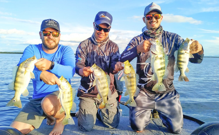 Praticantes de pesca esportiva