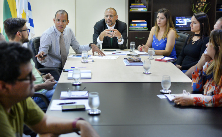 Representando o secretário Tom Lyra, superintendente Márcio Ferreira comanda reunião do NAPL/TO