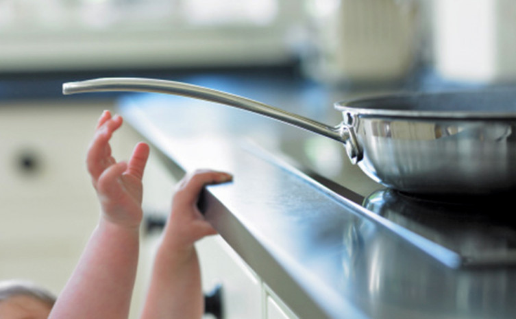 Pais e responsáveis devem ficar ainda mais atentos e ter precauções especiais em alguns cômodos da casa como a cozinha