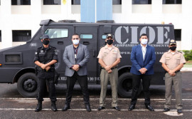 Polícia Militar recebe doação de carro blindado para uso em operações de alto risco e escolta