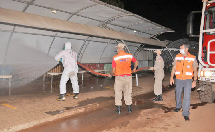 Governo do Tocantins realiza higienização de ambientes públicos contra a Covid-19 em Palmas