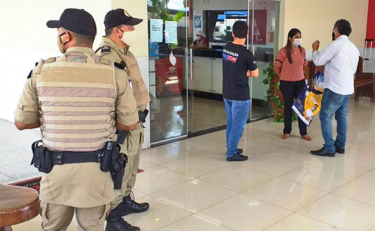 O objetivo é levar informações e orientar a população sobre medidas preventivas  contra Covid-19