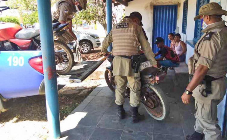 Motocicletas recolhidas na cidade de Sampaio