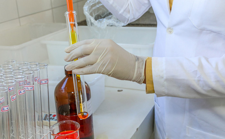 Edital está aberto a professores com doutorado que queiram integração internacional com outros pesquisadores visando o combate à Covid-19