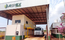 Equipe técnica da Agência de Metrologia verifica balanças industriais e rodoviárias