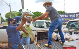 No primeiro dia, Força-Tarefa do Governo do Tocantins entrega mais de 400 cestas básicas para famílias de assentamentos de Araguatins