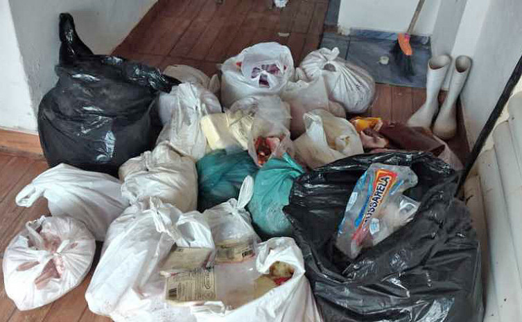 Foram apreendidos cerca de 129 kg de produtos clandestinos