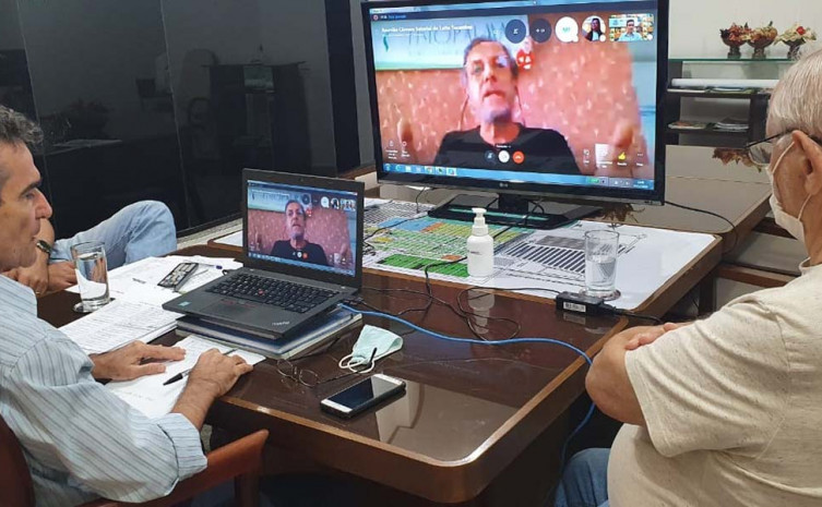 Apresentação em vídeo, dos membros presentes na reunião da Câmara setorial do Leite